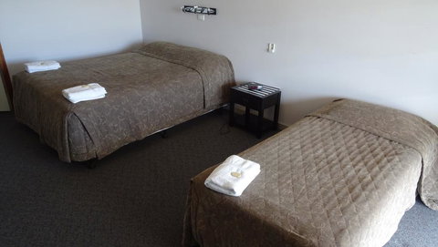 Paringa Hotel Motel - Dentist Find 1