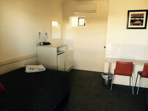 Park Avenue Hotel Motel - Dentist Find 3