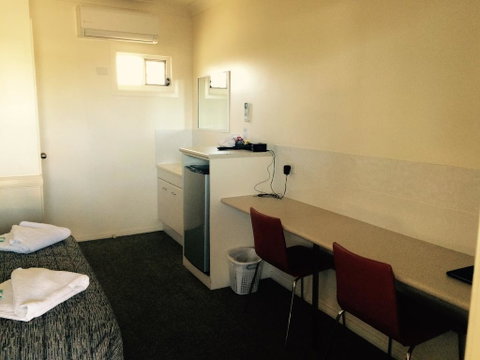 Park Avenue Hotel Motel - Dentist Find 2