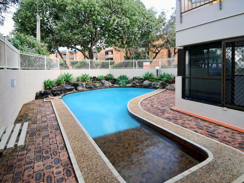 Parkyn Place 6 - 3 BDRM Oceanview Apt On Mooloolaba Spit - Dentist Find 1