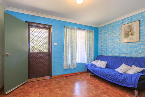Peaceful Bay Chalet 9 - Dentist Search 2