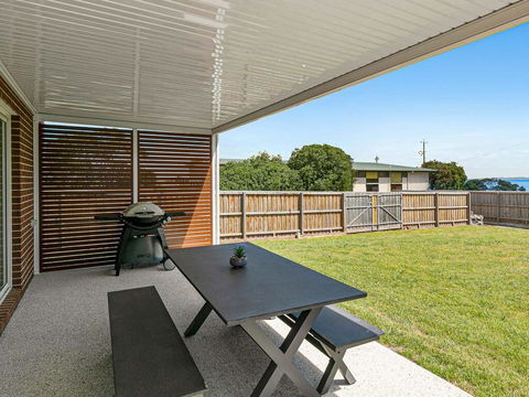 Pelican Waters - Dentist Find 2
