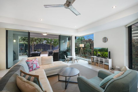 Peregian On The Beach Unit 3 - Dentist Search 1
