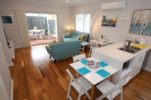 Perth Beachside Holiday House - Dentist Find 3