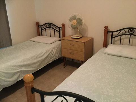 Pet Friendly Lowset Home With Room For A Boat, Wattle Ave, Bongaree - Dentist Find 3