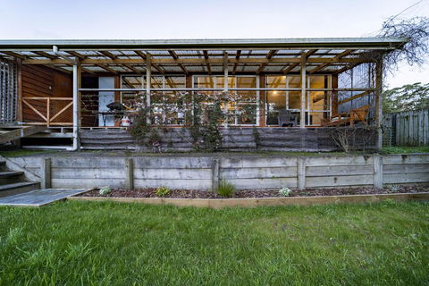 Platypus Waters B&B - Dentist Find 2