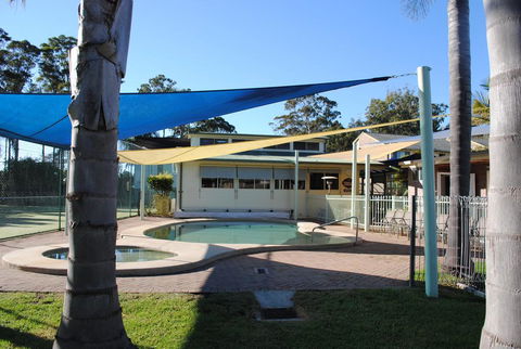 Pleasurelea Tourist Resort & Caravan Park - Dentist Find 0