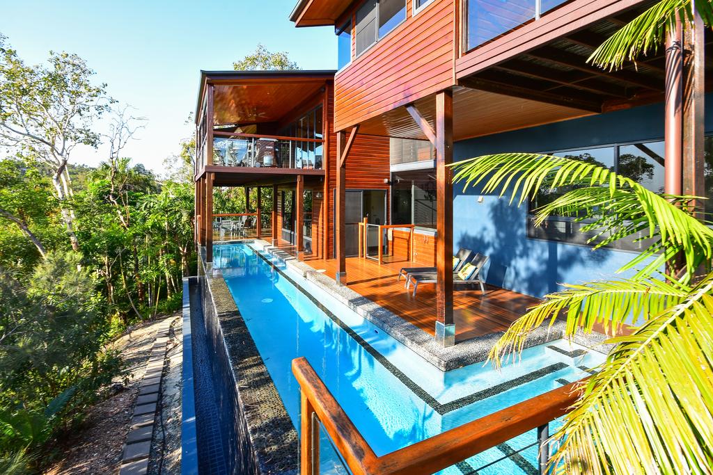 Point Blue on Hamilton Island