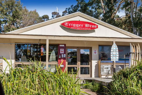 POINT LEO BEACH HOUSE - POINT LEO - Dentist Find 3