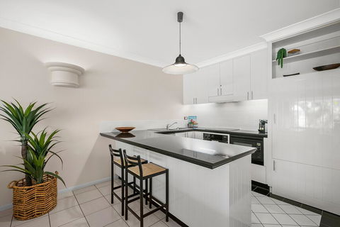 Poolside Apt In Alamanda Beachfront Resort (88) - Dentist Find 2