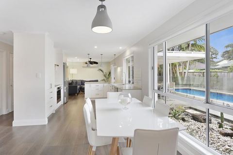 Poolside Noosa Oasis - Pet Friendly - Dentist Find 1