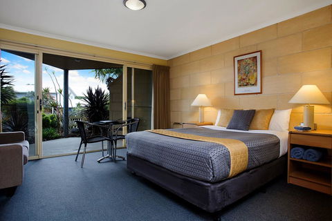 Portside Motel - Dentist Search 1
