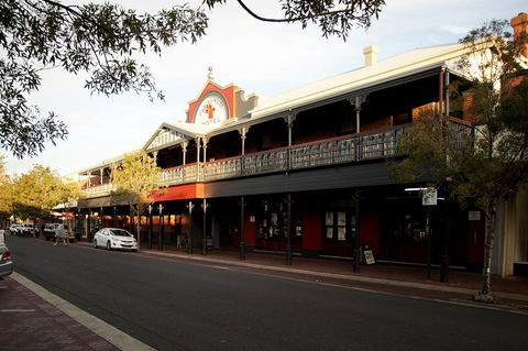 Prince Of Wales Hotel, Bunbury - Dentist Find 0