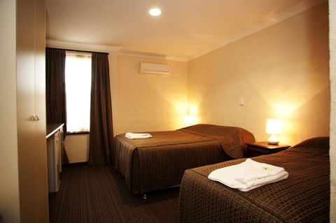 Prince Of Wales Hotel, Bunbury - Dentist Find 3