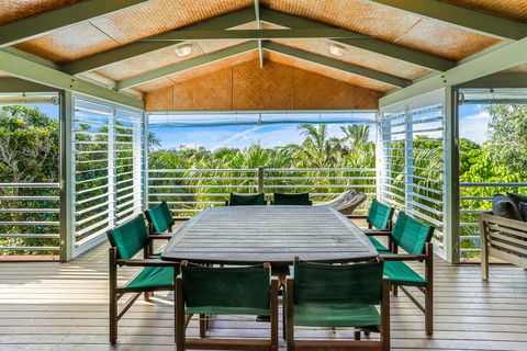 Private Tropical Oasis, Marcus Beach - Dentist Find 1