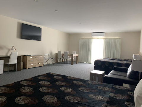 Quality Hotel Sherbourne Terrace - Dentist Find 2