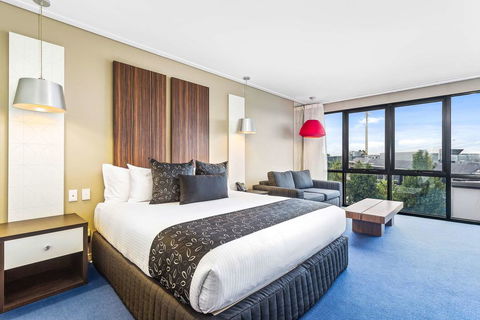 Quality Hotel Taylors Lakes - Dentist Find 2