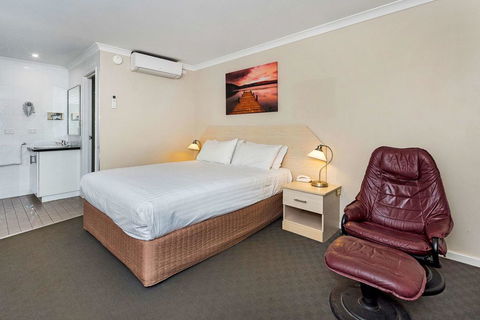Quality Inn Railway Motel - Dentist Search 3