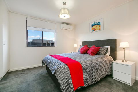 Quiet Comfort In South Yarra - Dentist Find 2