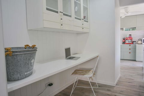 Quiet Pet Friendly Home 3 Houses To Beach Entry With Private Pool Walk To Shops - Dentist Search 3