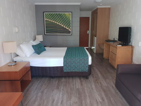 Rainforest Castaways Resort And Spa - Dentist Find 0