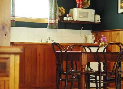 Red Brier Cottage Accommodation - Dentist Find 2