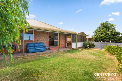 Reef & Vines Port Noarlunga - Dentist Find 2