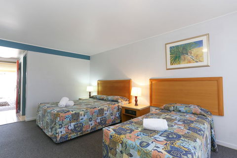 Reef Resort Motel - Dentists Australia 3