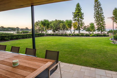 Regency Beach Club - Dentist Find 2