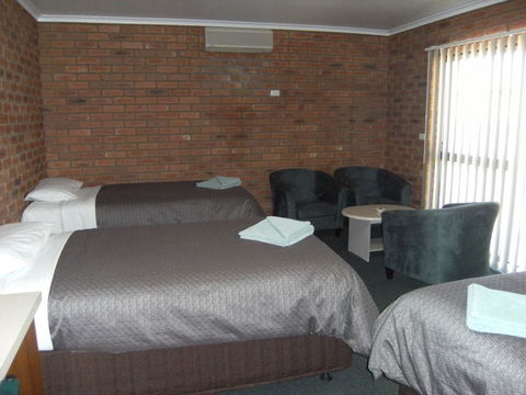 Regency Court Motel - Dentists Australia 2