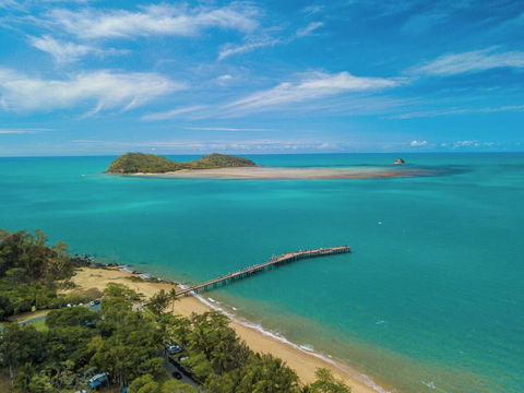 Relax In Palm Cove - Dentist Find 3