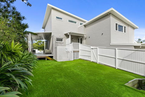 Relax In Style, Peregian Beach - Dentist Find 3