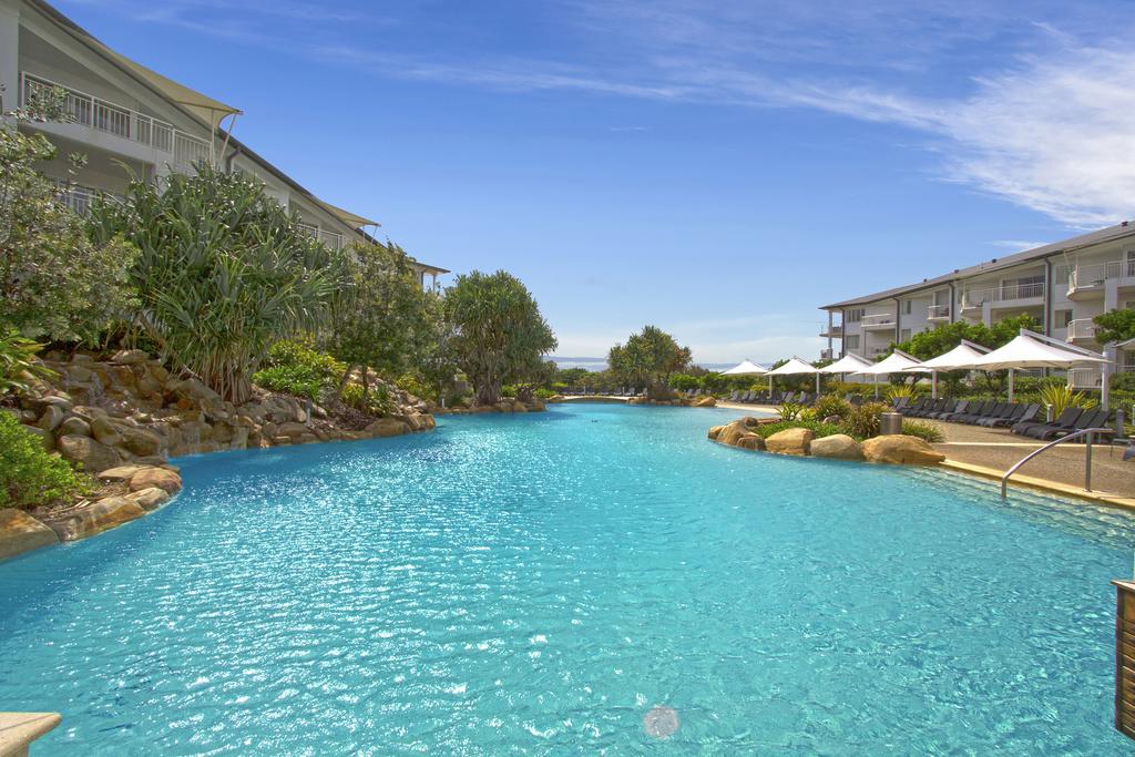 RESORT ON THE BEACH 6126-27