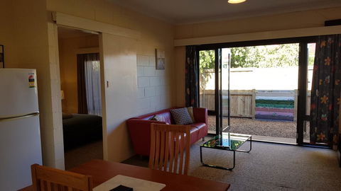 Rise N' Shine - Min Stay 4 Nights - Dentist Search 1