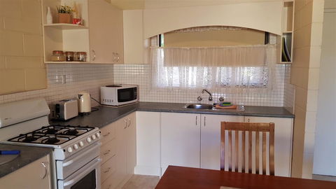 Rise N' Shine - Min Stay 4 Nights - Dentist Search 3