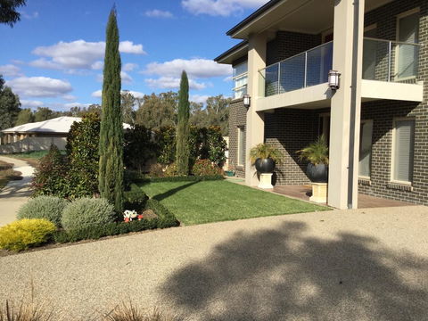 River View Heaven - Dentist Find 2