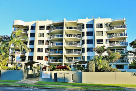 Riverdance Apartments - Dentist Search 0