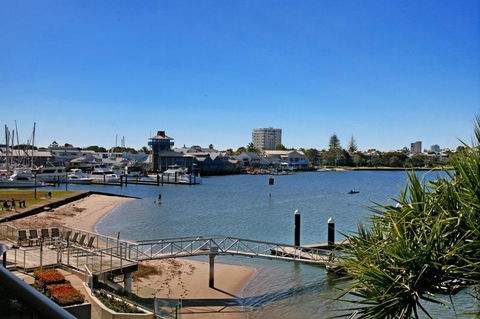 Riverside Apartments - Dentist Search 3