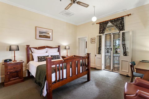 Riversleigh House - Dentist Find 2