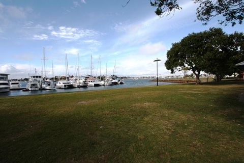 Riverview Two Apartments - Dentist Search 3