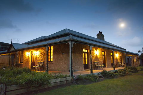 Robe House B&B - Dentist Find 0