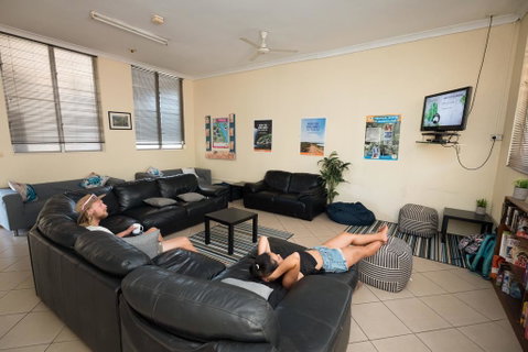 Rockhampton Backpackers YHA - Dentist Find 3