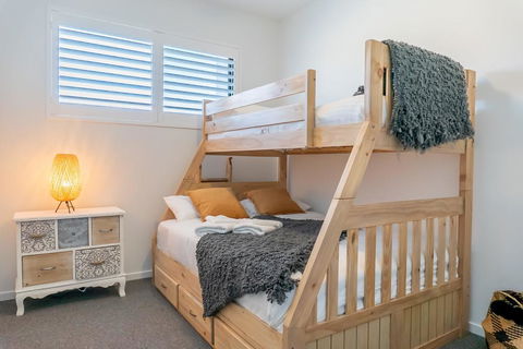 Rockpools 3 - Dentist Search 3