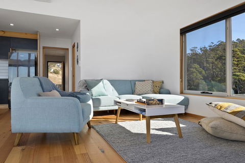 Rocky Ridge - L'Abode Accommodation - Dentist Find 2