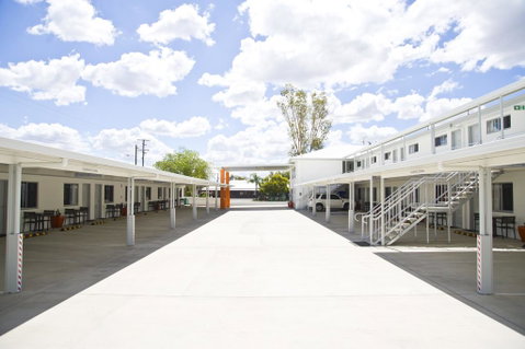 Roma Central Motel - Dentists Australia 3