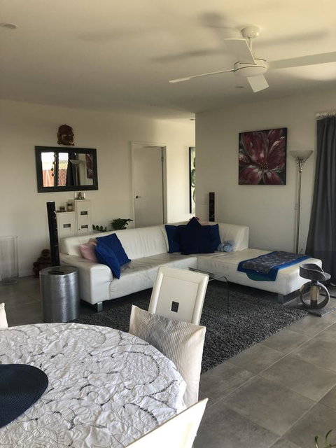 Room In Gold Coast - Dentist Find 0
