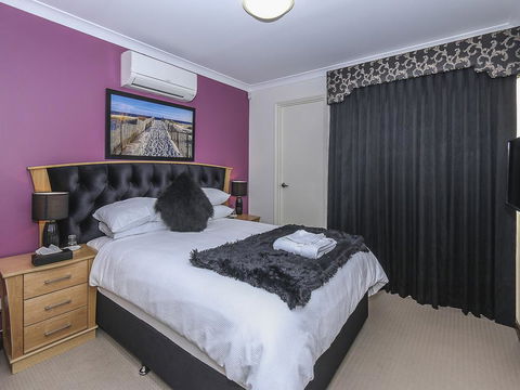 Rose Hotel Clarkson - Dentist Find 3