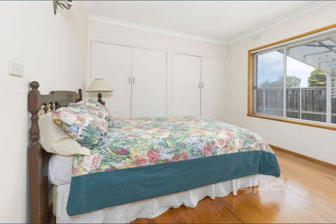 Rosebud Beachhouse Across From Beach - Dentist Search 3