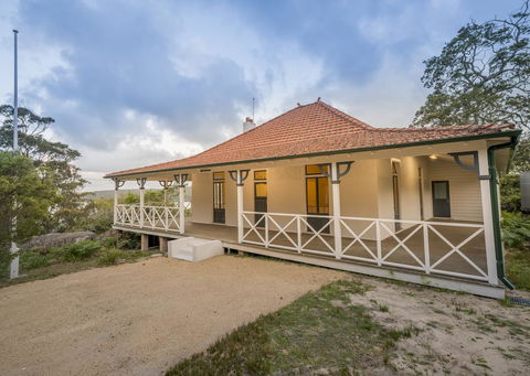 Royal National Park Cottages - Dentist Find 0