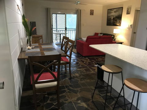 Royal Palm Cottage, Entire Two Bedroom 2 Bathroom House With Pool - Dentist Search 1